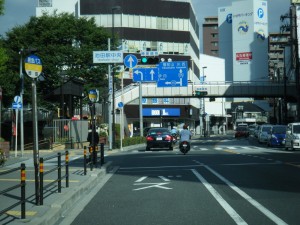 池田駅　R176バス停前